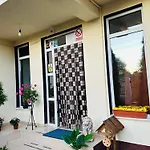 Naty Guest house