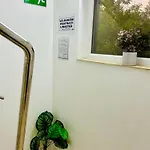 Naty 招待所 *