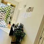 Naty 招待所 科斯蒂内什蒂