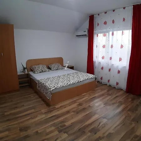 Naty Guest house